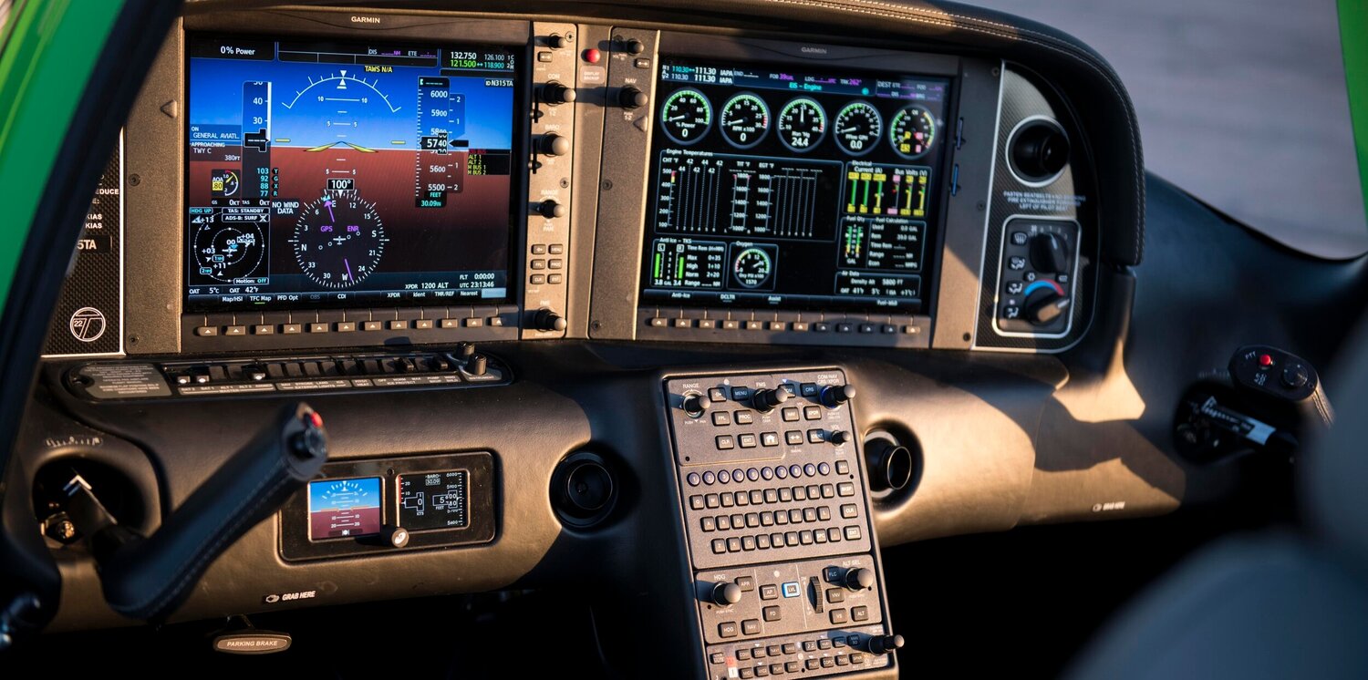 Garmin Perspective+ avionics inside N315TA features a full QWERTY keyboard on the FMS