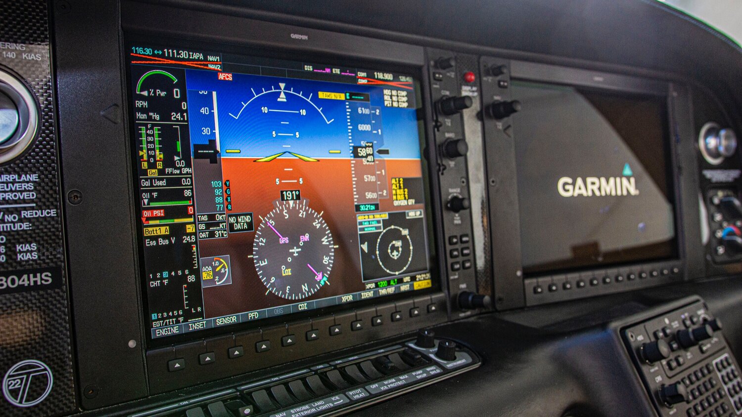 As with all Cirrus aircraft, as soon as you get in the cockpit, you get the feel that the aircraft was designed and built around the pilot and passengers. Large screens, easy to identify switches, a flight management system and of course, Garmin G1000 avionics. | N804HS